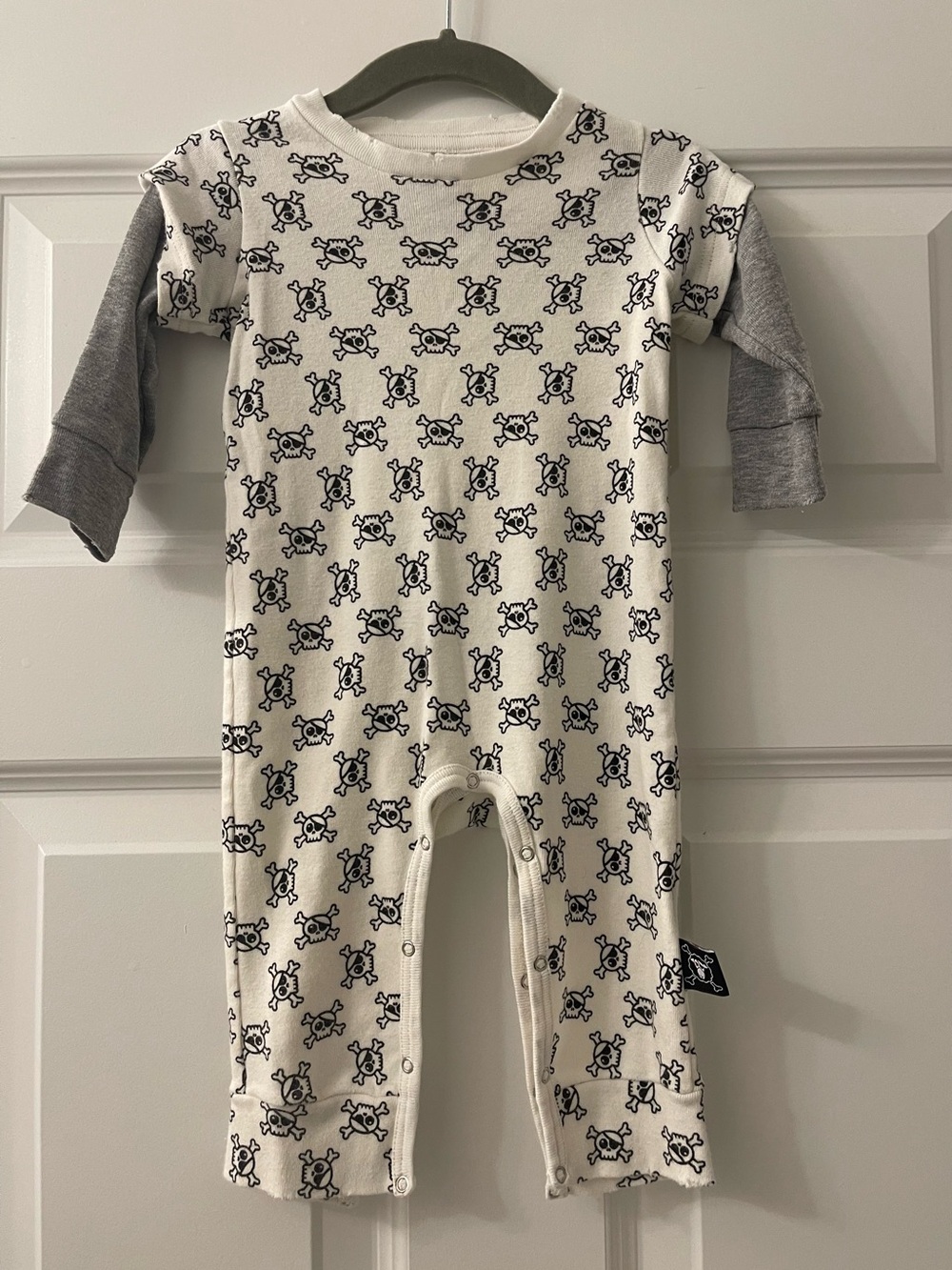 nununu 6-12mo skull romper one piece